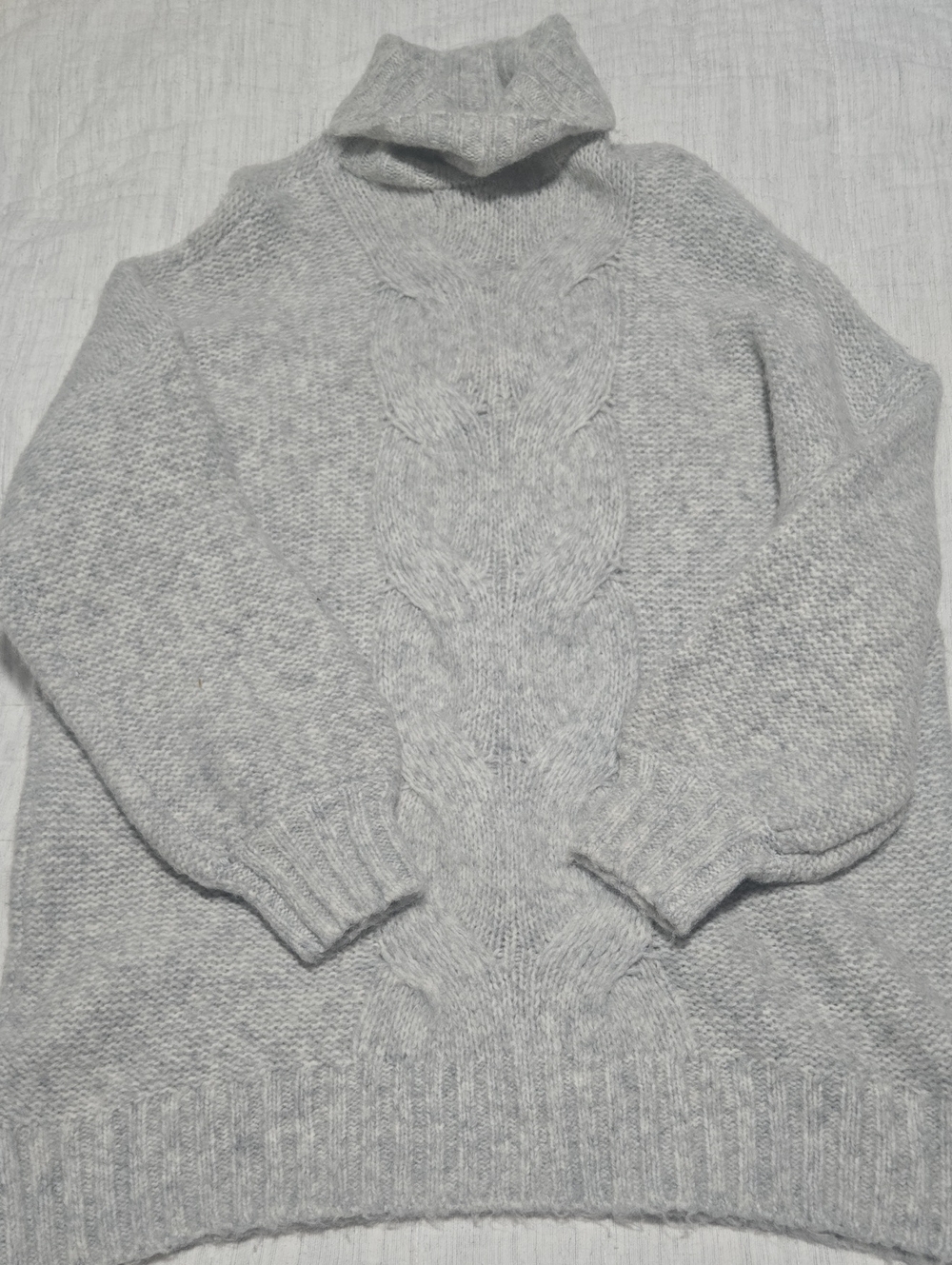 aerie Gray Fuzzy Knit Sweater